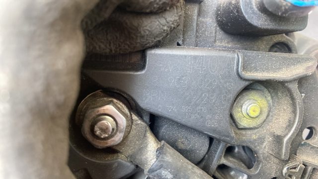 Авто генератор 028903029Q VAG
