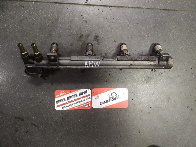 Паливна рампа 036133319AE VAG