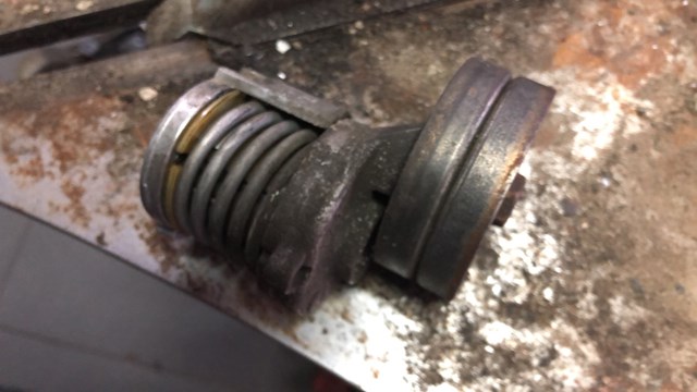 Натяжна планка поліклинового ременя 038903315T VAG