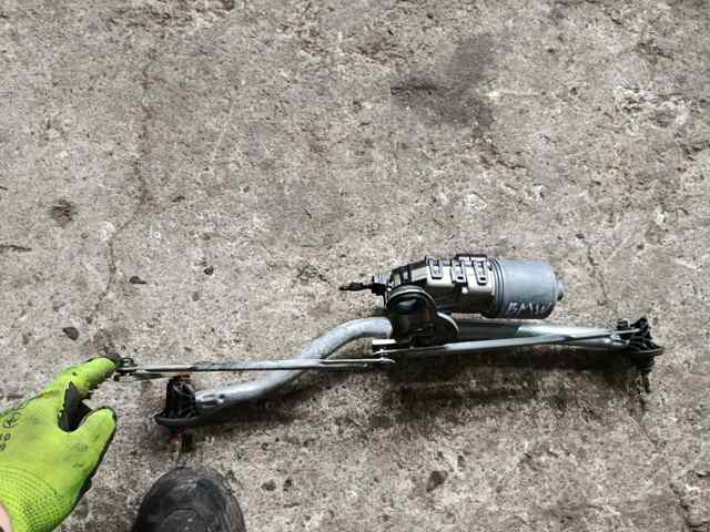 Двигун склоочисника лобового скла (трапеції) 0390241712 BMW