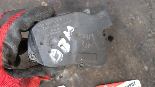 Блок дросельної заслінки 03D133062E VAG