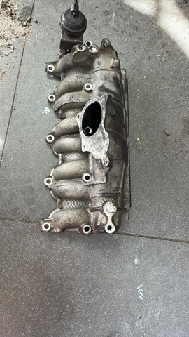 Колектор впускний 03G129713H VAG