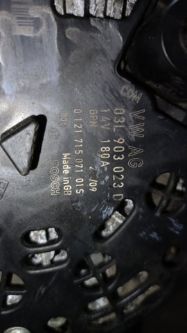 Авто генератор 03L903024F VAG