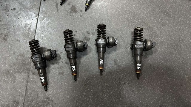 Форсунки електромагнітні 0414720038 BOSCH