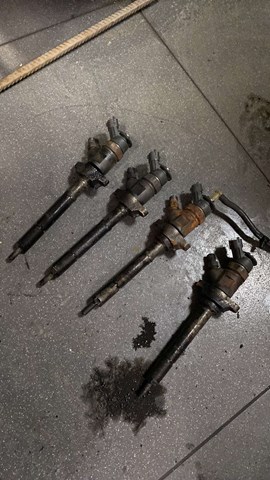 Форсунка дизельна в зборі, розпилювач + тримач 0445110297 BOSCH