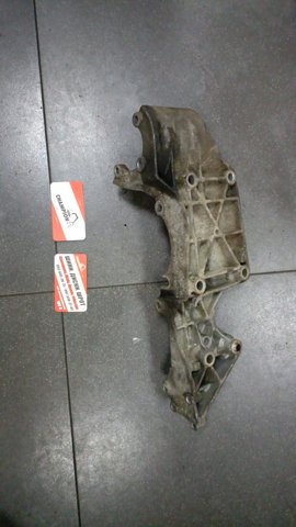 Кронштейн кріплення генератора 045903141C VAG