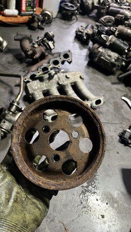 Шків насоса ГПК 058145255B VAG