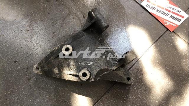 Кронштейн компресора кондиціонера 059260885F VAG