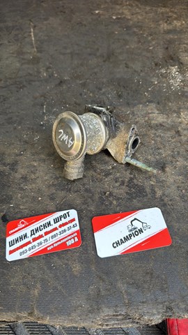 Клапан подачі вторинного повітря 06A131351A VAG