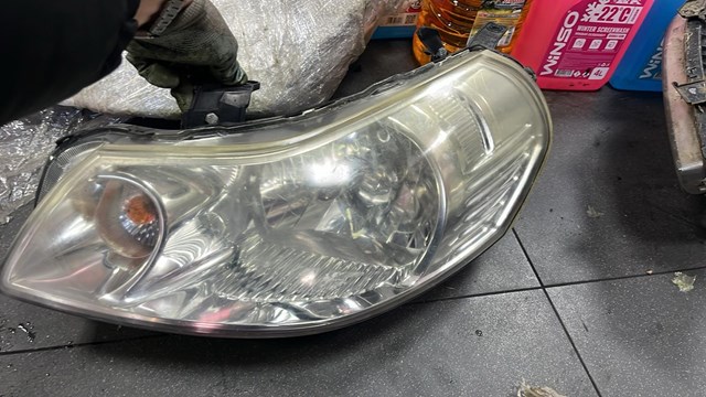 Основна фара - вставка 10016684 SUZUKI