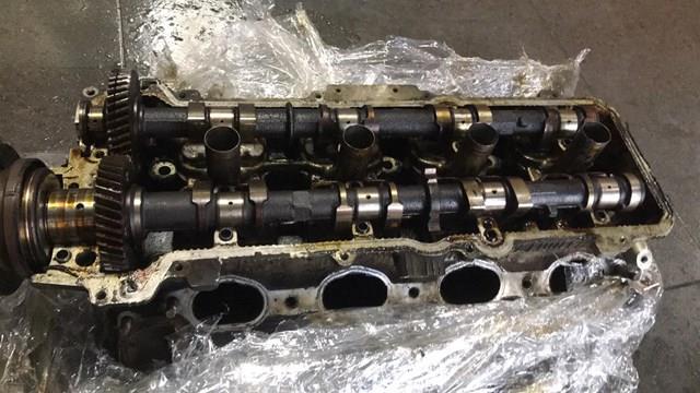 Розподільний вал двигуна випускний лівий 1305450020 TOYOTA