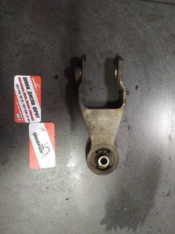 Опора двигуна задня 13117088 OPEL