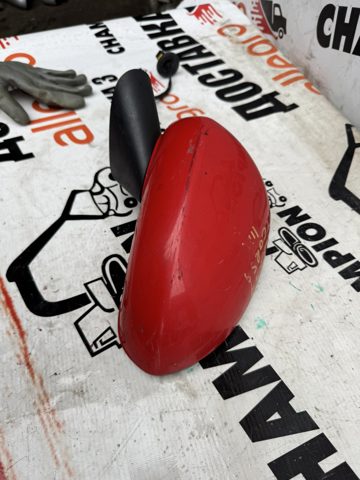 Ліве бічне дзеркало 13203386 GM