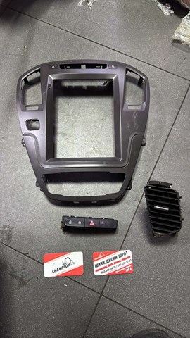 Аварійна кнопка 13324594 OPEL