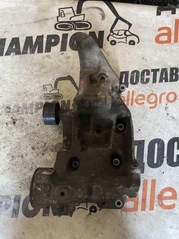 Кронштейн генератора 13992010 BMW