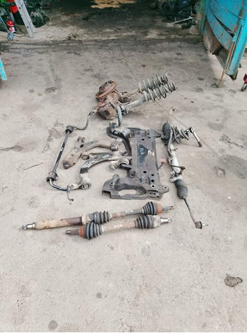 Привід правий 1716096 FORD