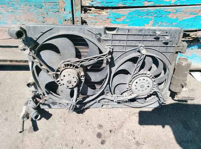 Підвіска радіатора 1J0121253A VAG