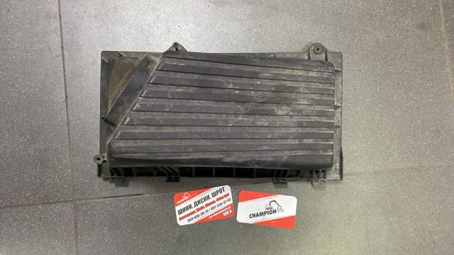 Корпус повітряного фільтра 1J0129607AE VAG