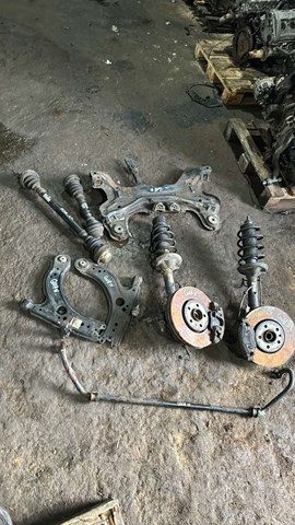 Піввісь передня, права 1J0407272BJ VAG