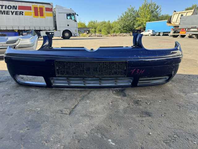Бампер передній 1J0807221 VAG