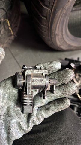 Клапан соленоїд регулювання заслонки EGR 1J0906283 VAG