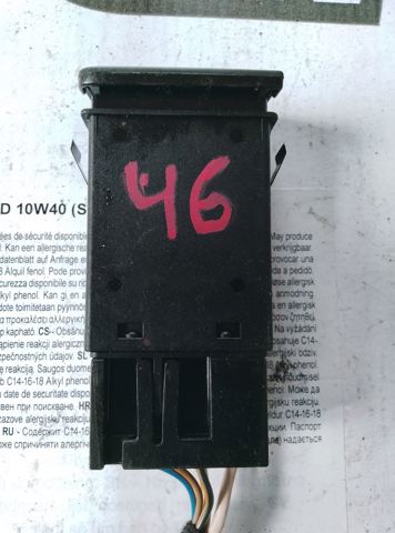 Кнопка включення аварійної сигналізації 1J0953235 VAG