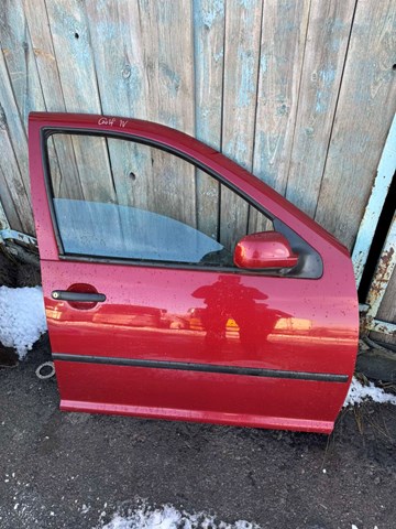 Пасажирські передні двері 1J4831056E VAG