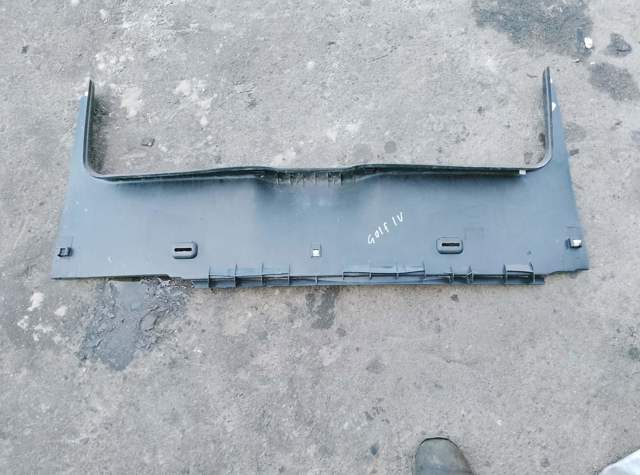 Накладка задньої панелі багажника 1J6863459C VAG