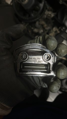 Петля кріплення вантажу 1K0864203 VAG