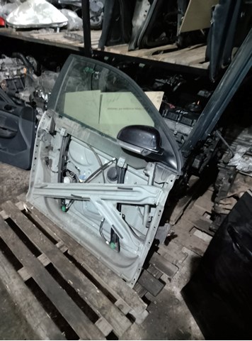 Склопідйомник передньої правої двері 1K4837462A VAG