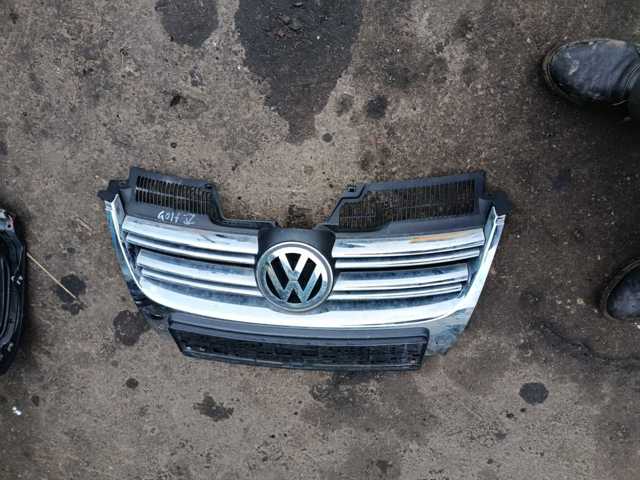 Решітка радіатора 1K5853653C VAG