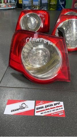 Задній правий зовнішній ліхтар 1K5945096G VAG