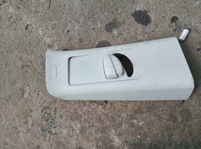 Обшивка стійки кузова внутрішня, задня ліва 1T0867287D VAG