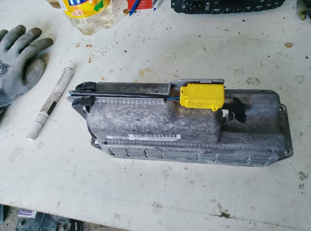 Установка подушки безпеки пасажира 1T0880204A VAG