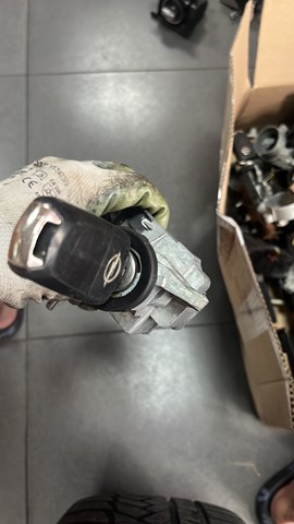 Контактна група замка 25799293 GM