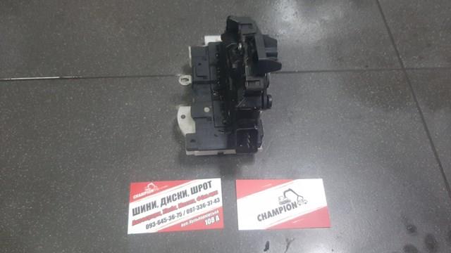 Замок задніх дверей, правих 2S4AA26412EB FORD