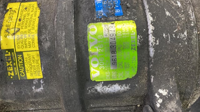 Компресор кліматичної установки 30612618 VOLVO