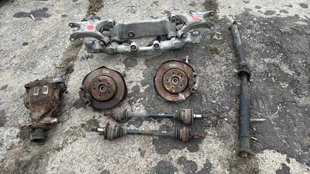 Задній гальмівний супорт лівий 34210153505 BMW