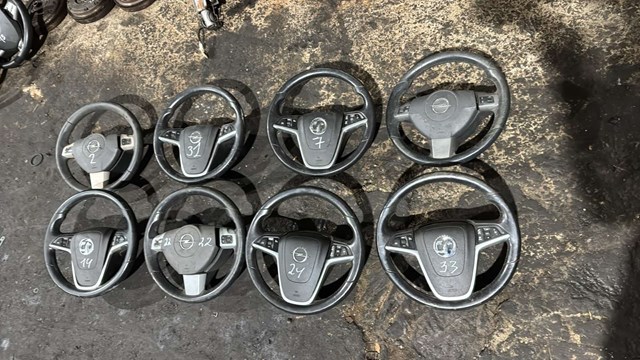 Руль 39016158 OPEL