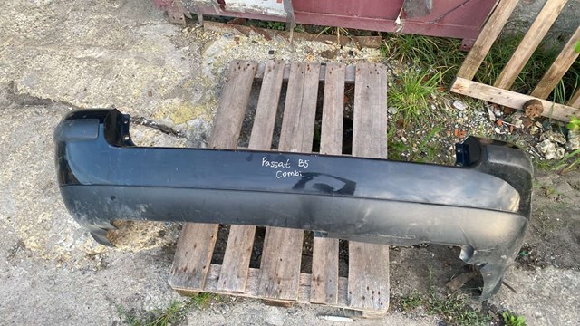Спідниця заднього бампера 3B9807521 VAG