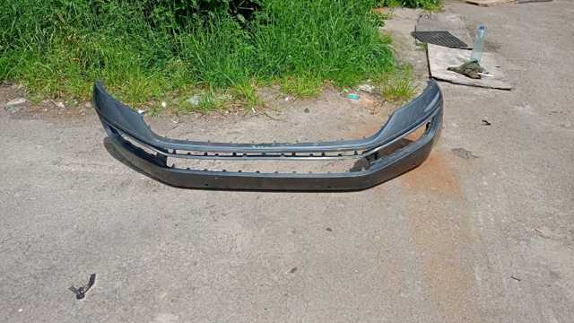 Бампер на авто 3C0807217 VAG