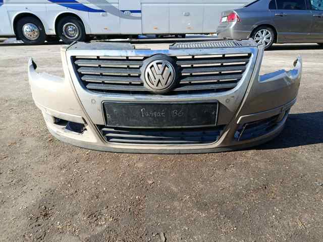 Буфер (бампер) передній 3C0807217RGRU VAG