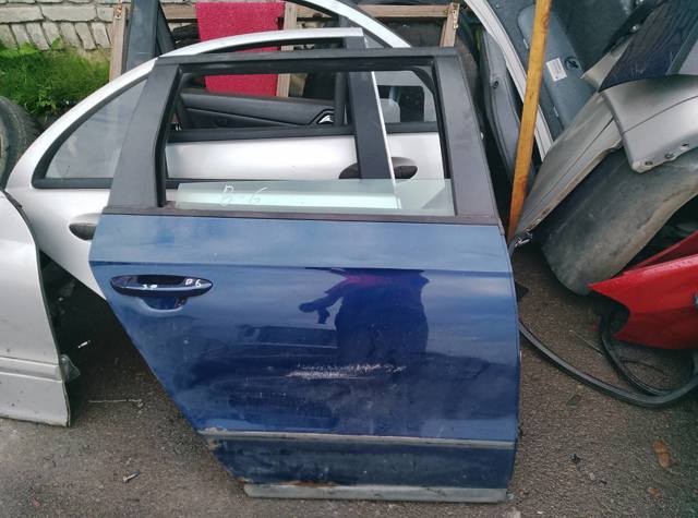 Скло задньої двері правої 3C9845026B VAG