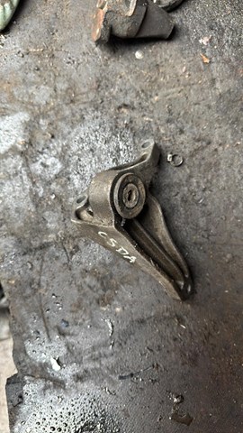 Задня подушка двигуна 3M516P093AE FORD