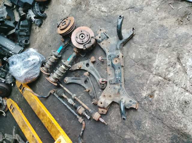 Амортизатор передньої підвіски 4060A094 MITSUBISHI