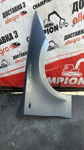 Переднє праве крило 41357135680 BMW