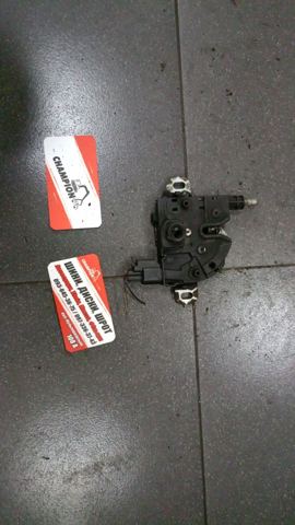 Запор капота (замок і привід замка капота) 4895285 FORD