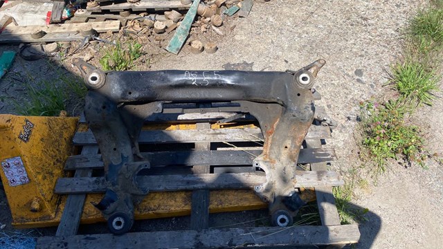 Підрамник передньої підвіски 4B0399313CS VAG
