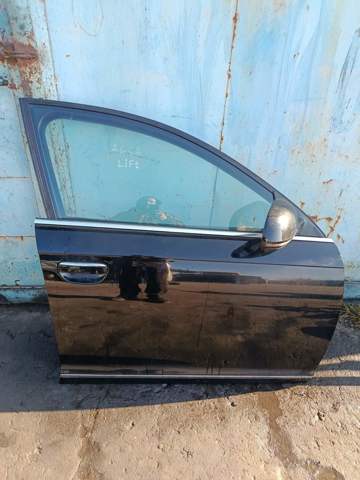 Дверка передня права 4F0831052D VAG