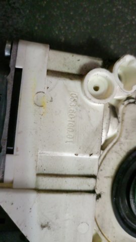 Моторчик склопідйомника двері задніх, правих 4F0959802F VAG